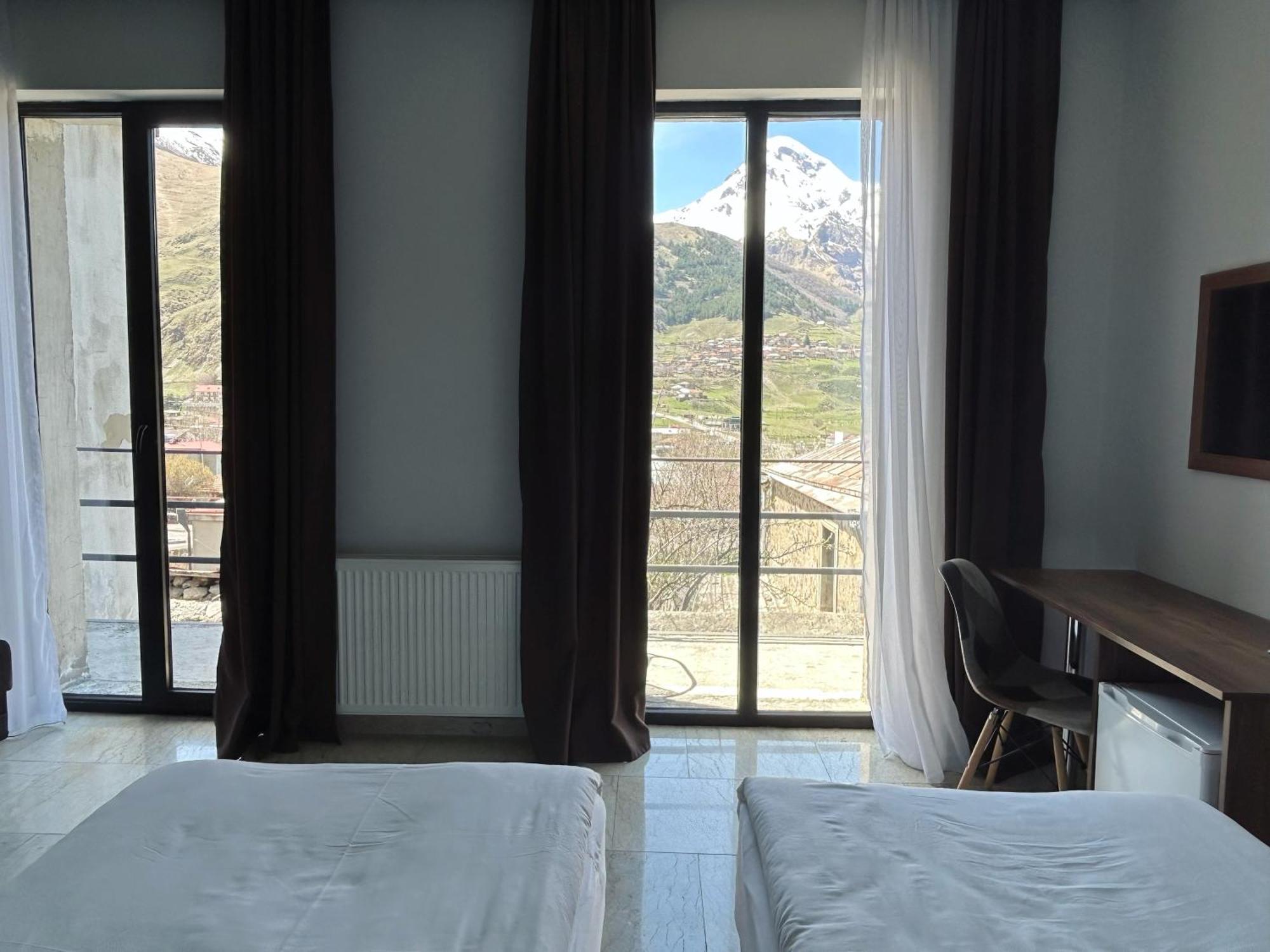 Shushabandi Kazbegi Hotel Buitenkant foto