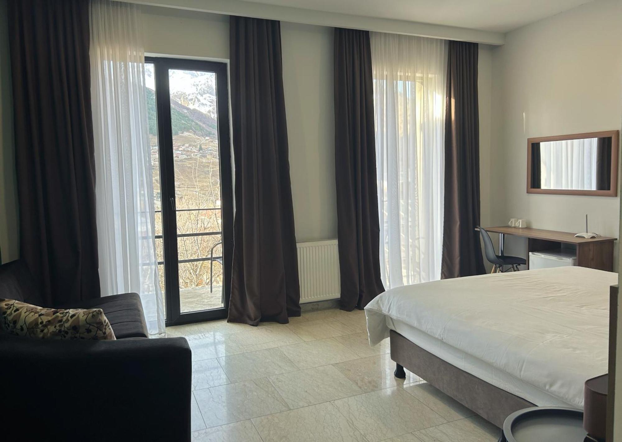 Shushabandi Kazbegi Hotel Buitenkant foto